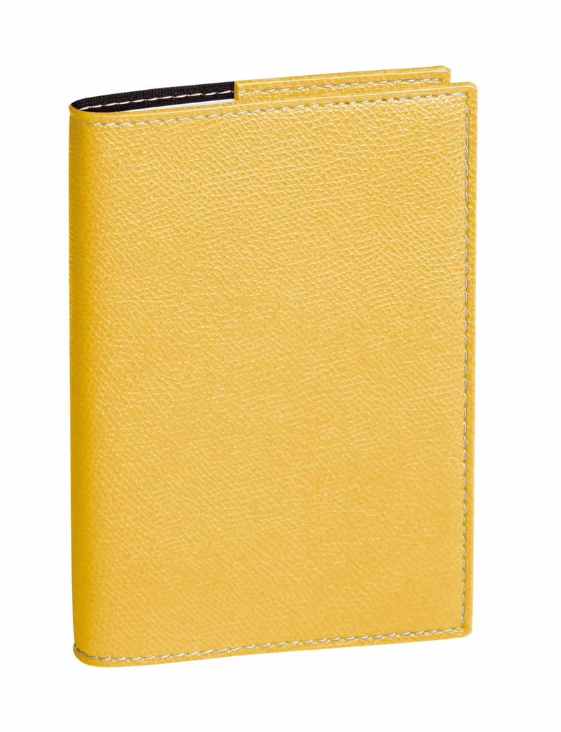 Školský týždenný plánovač Quo Vadis Club, žltý, 2025 – 2026 – Univerzitný diár – Biely papier – 10 x 15 cm – 13 mesiacov