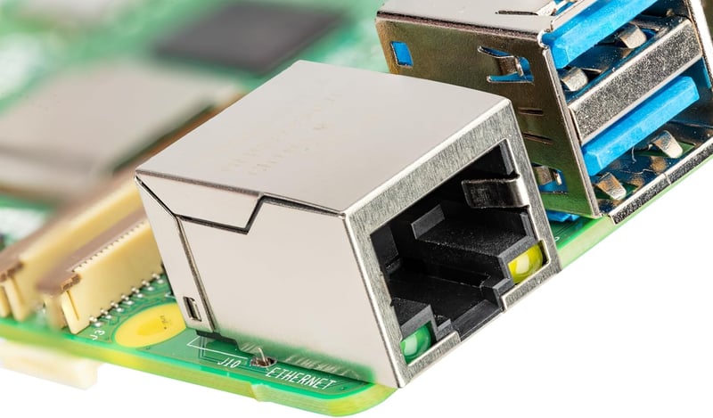 Raspberry Pi 5 Miniszámítógép 2GB RAM - ARM Quad-Core 1.5GHz Processzor, Beépített WiFi és Bluetooth, Debian Alapú OS