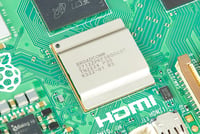 Raspberry Pi 5 Miniszámítógép 2GB RAM - ARM Quad-Core 1.5GHz Processzor, Beépített WiFi és Bluetooth, Debian Alapú OS 4