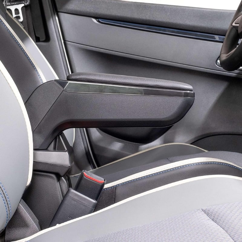 Rati Armster S Kartámasz VW Caddy 2004-2020 Modellekhez - Fekete Vegán Bőr, Utólag Beszerelhető Középkonzol Tárolórekesszel