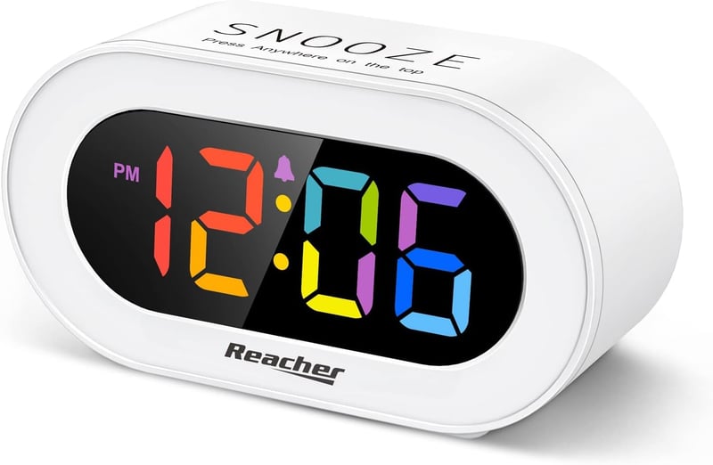 REACHER Kompakt LED Digitális Ébresztőóra Dimmer Funkcióval Hálószobához