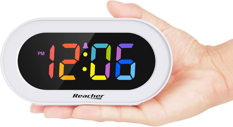 REACHER Kompakt LED Digitális Ébresztőóra Dimmer Funkcióval Hálószobához