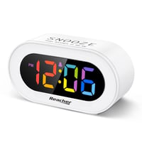 REACHER Kompaktný digitálny LED budík s funkciou odloženého budenia a nastaviteľným jasom - biely 1