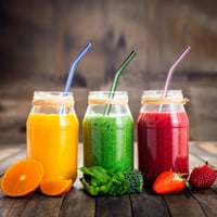 Súprava opakovane použiteľných sklenených slamiek Realjoy – 8 farebných slamiek s 2 čistiacimi kefkami, 195x8 mm, na koktaily, smoothies a ovocné šťavy 2