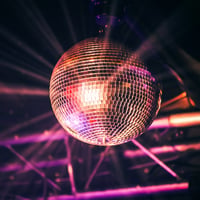 Glob disco Relaxdays, diametru 30 cm, glob decorativ cu oglinzi, cu agățătoare, glob mare pentru petreceri cu inel metalic, argintiu 2