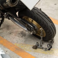 Relaxdays Nástenný a podlahový kotviaci bod na bicykel a motocykel, 14 mm oko, oceľ a plast, čierny 5