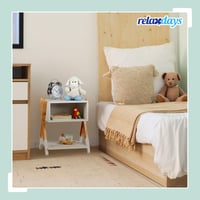 Detský nočný stolík Relaxdays X-Design, biely/prírodný, 42x34x30 cm, drevo a MDF, komoda do detskej izby 2