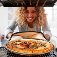Relaxdays Okrúhly kameň na pizzu z kordieritu, priemer 33 cm, hrúbka 1 cm, do rúry aj na gril, na pečenie chrumkavej pizze a chleba, béžová 6