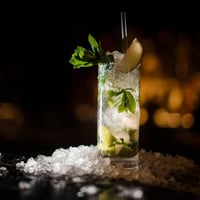 Relaxdays ružna drobilica leda s ručicom, barski dodatak, bez struje, nehrđajući čelik, bijelo-zelena 5