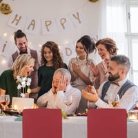 Relaxdays Súprava 4 poťahov na stoličky, univerzálne strečové poťahy, dekorácia na banketové stoličky, na svadbu a oslavu, biele 3