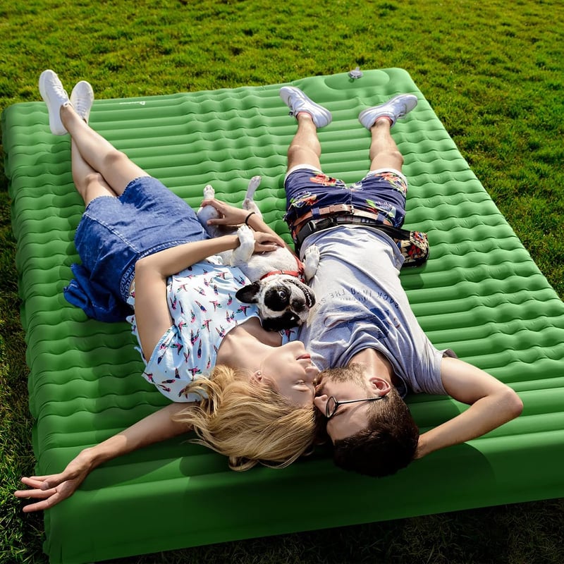 Relefree 140x200 cm kétszemélyes felfújható matrac lábpumpával, vízálló kemping matrac