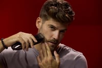 Remington Touch Tech Férfi Szakállvágó - Titán Bevonatú Pengék, GroomMotion Technológia, Vezeték Nélküli, Vízálló, Utazáshoz - beard trimmer 3