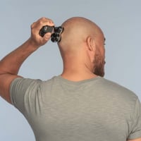 Aparat de ras electric pentru cap Remington XR1501 pentru bărbați, litiu, 5 capete de ras, max. 0,2 mm, cameră pentru colectarea părului, trimmer pentru detalii, negru 8