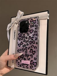 Puzdro Reownest pre iPhone 17 Pro Max, roztomilý retro dizajn s motívom geparda a leoparda, mäkký trblietavý TPU nárazuvzdorný kryt, estetický obal na telefón 4