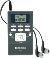 Retekess PR13 Elemes FM Rádió Fejhallgatóval, Digitális Órával és Csipesszel, Sztereó Vevőkészülék Ideális Találkozókhoz, Idegenvezetéshez é 1
