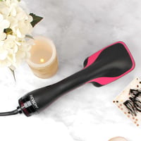 Teplovzdušná kefa a sušič vlasov Revlon Pro Collection RVDR5212E2 Salon One-Step, čierno-ružová, jednostranná plochá kefa 8