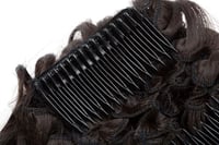 Rich Choices príčesok v tvare drdola so štipcom, kučeravý, vlnitý, príčesok do vlasov, vypnutý účes, chignon, zapletaný chvost, tmavohnedý 2