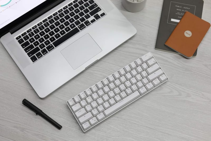 RK Royal Kludge RK61-US 60% Mechanikus Billentyűzet Vezeték Nélküli Bluetooth USB