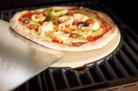Pizzová lopata RÖSLE – Lopata na pizzu z nehrdzavejúcej ocele 18/10 s orechovou rukoväťou, 305x32x908 mm, hnedá/strieborná 3