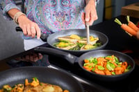 RÖSLE Premium Csipesz Rozsdamentes Acél Élelmiszer Fogáshoz Főzéshez Sütéshez - Kitchen Tongs 3