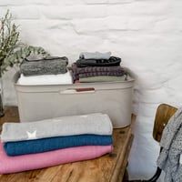 Sada 4 košov na bielizeň Rotho BRISEN, 40 l, plast bez obsahu BPA, béžová, 59,6 x 39,6 x 23,2 cm 2