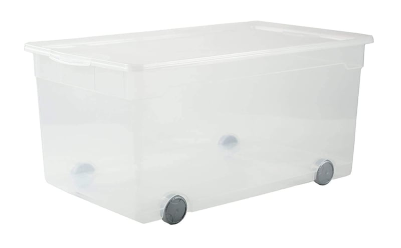 Cutie de depozitare transparentă Rotho Clear cu capac și roți, 63 L, 71,5 x 40 x 33,5 cm, cutie de depozitare mare suprapozabilă