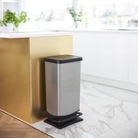 Odpadkový kôš s pedálom Rotho Paso, 40 litrov, s vekom, drevený dekor, kôš na kuchynský odpad, recyklovaný plast bez BPA 2