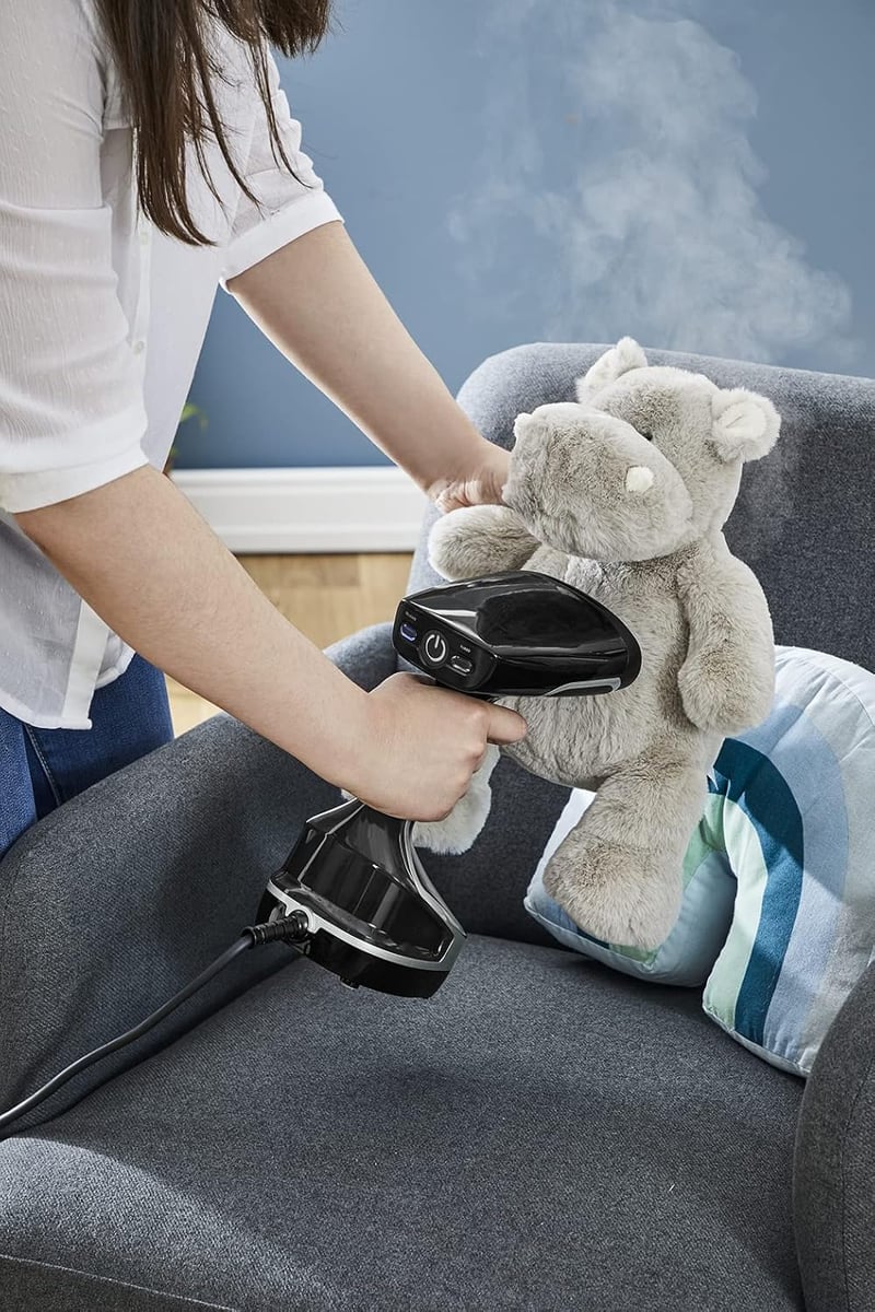 Rowenta Steam Force gőzös kefe 2000W, 30g/perc folyamatos gőz, 90g/perc gőzlökés