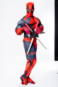 Luxusný kostým Deadpool od Marvelu pre dospelých – veľkosť XL, červený 2