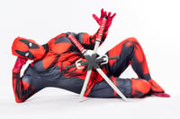 Luxusný kostým Deadpool od Marvelu pre dospelých – veľkosť XL, červený 4