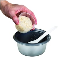 Russell Hobbs 0,4 literes mini rizsfőző, melegen tartás funkcióval, teflon bevonatú levehető edénnyel 5
