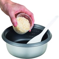 Russell Hobbs 0,8L rizsfőző gőzöléssel, tapadásmentes edénnyel és melegentartással 7