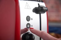 Russell Hobbs Colours Plus Piros Kenyérpirító 2 Szeletes Extra Széles Nyílás 1600W 3