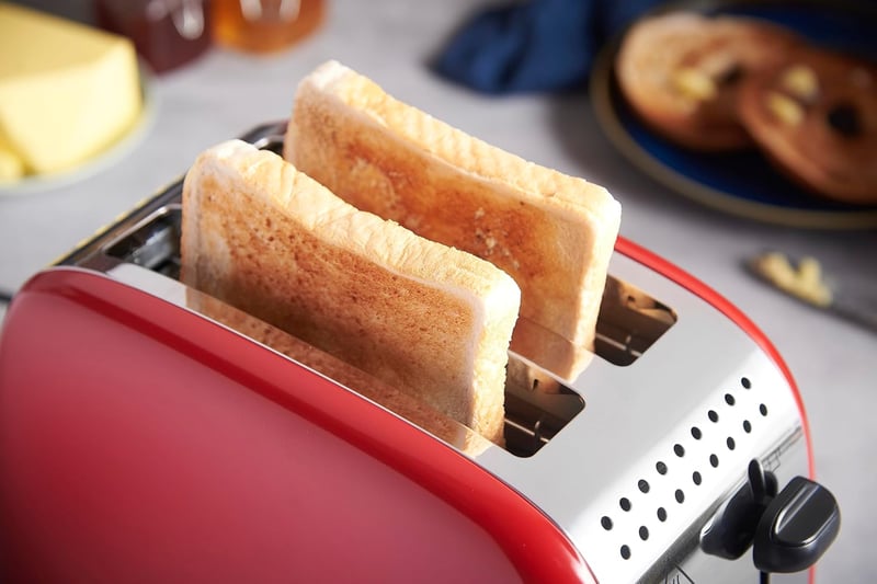 Russell Hobbs Colours Plus Piros Kenyérpirító 2 Szeletes Extra Széles Nyílás 1600W
