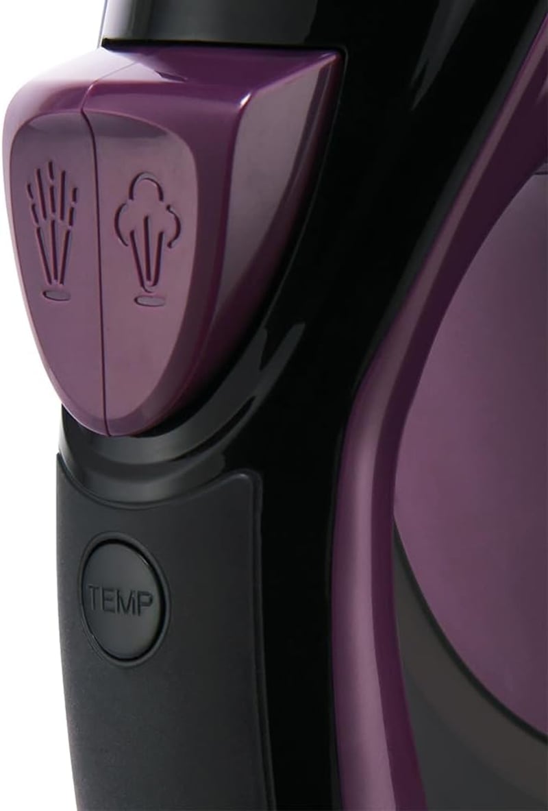 Russell Hobbs gőzvasaló kerámia talppal, 2800W, öntisztító funkcióval