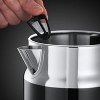 Russell Hobbs Retro Vízforraló 1.7L 2400W Fekete Rozsdamentes Acél Gyors Felmelegítés 3