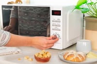 Digitálna mikrovlnná rúra Russell Hobbs RHM2079A 20 l, 800 W, 5 úrovní výkonu, 8 automatických programov, biela, hodiny, časovač, automatické rozmrazovanie 5