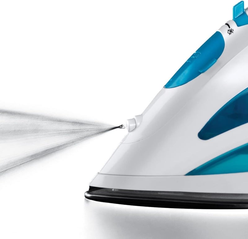 Russell Hobbs Supreme Steam Pro 2600W gőzölős vasaló kerámia talppal