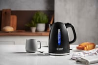 Rýchlovarná kanvica Russell Hobbs Textures+ 22591-70, 1,7 l, 2400 W, LED osvetlenie – čierna 2