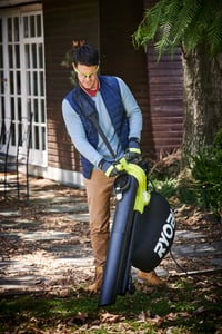 Aspirator, suflantă și tocător de frunze electric 3 în 1 RYOBI RBV3000CESV, cu sac de colectare impermeabil de 45 de litri, pentru terase și grădini mari 4