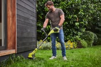Akumulátorová strunová kosačka RYOBI RLT183225S 18V ONE+ štartovacia súprava, záber kosenia 25 – 30 cm, s 1 x 2,5 Ah akumulátorom 3