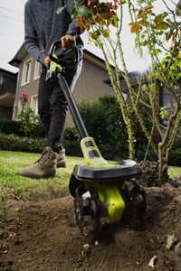 RYOBI RY18CVA-0 18V ONE+ Akumulátorový kultivátor so 4 oceľovými nožmi, pracovná šírka Ø 20 cm, hĺbka 10 cm (bez akumulátora) 3