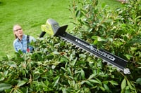 RYOBI RY36PHT50A-0 36V Akkus Hosszúnyeles Sövényvágó – 50 cm Pengehossz, 22 mm Vágási Átmérő, Forgatható Fej, Akku és Töltő Nélkül 2