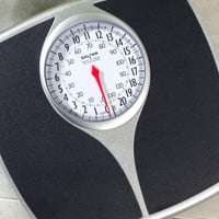 Mechanická osobná váha Salter 148 BKSVDR Speedo – analógový displej, kovová platforma, max. 136 kg, čierno-strieborná, bez batérií 7