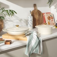 Liatinový hrniec Salter Chester – 30 cm Dutch Oven, 2,8 l — veľmi malý oťuk na smalte na vrchnej časti hrnca (stav: pozri 2. obrázok) 3
