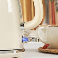 Salter Retro Krém Vízforraló 1.7L 360° Talapzat Gyors Forralás 6