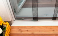 Schellenberg 50653 Teleskopická sieť proti hmyzu na balkónové dvere, šírka 75 – 95 cm, výška 220 cm, antracitová 6