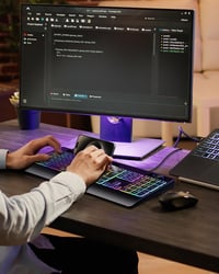 seenda KOE200 Vezetékes Ergonomikus Billentyűzet Csuklótámasszal, Mobiltelefon Tartóval, Háttérvilágítással - QWERTZ Kiosztás, PC/Mac Kompat 7