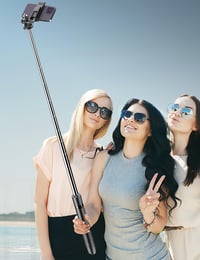 SelfieShow Selfie Stick și Trepied pentru Smartphone de 163,5 cm cu Telecomandă Bluetooth, Compatibil cu iPhone și Android 8