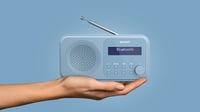 Prenosné digitálne rádio SHARP DR-P420 – DAB+/FM, Bluetooth 5.0, duálny budík, pamäť na 40 staníc, USB, 3,5 mm jack, oceľovo modrá 7